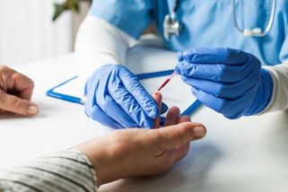 Protilátky byly špatná cesta. Samy před covidem neochrání, říkají odborníci - Seznam Zprávy